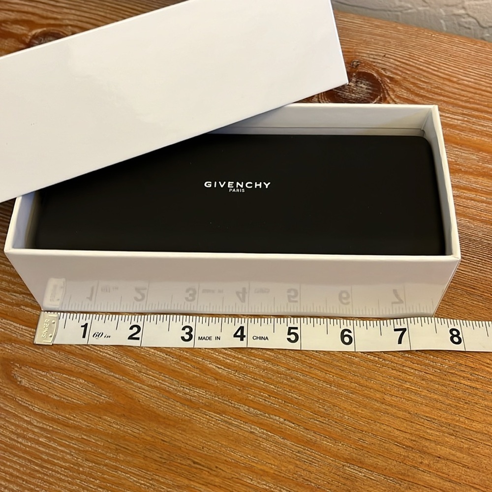 Givenchy Hardshell Sunglass Case, Cleaning Cloth,… - image 6